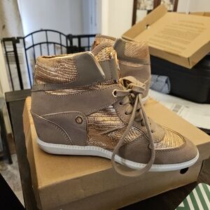 Women's High-Top Wedge Sneakers in Rose Gold and Taupe